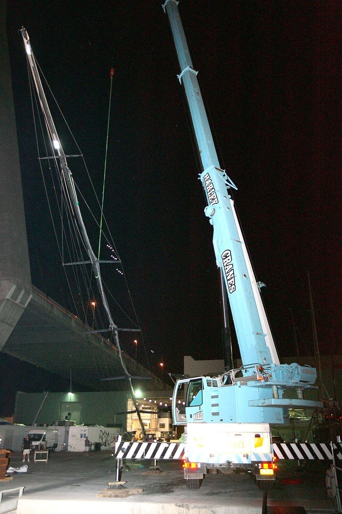 Crane lifting the mast into place - Etihad Stadium Supermaxi 2009 © Etihad Stadium http://wildthingyachting.com.au